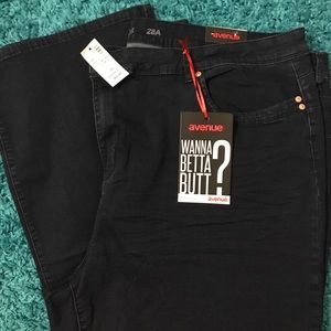 Avenue’s Betta Butt jeans, NWT